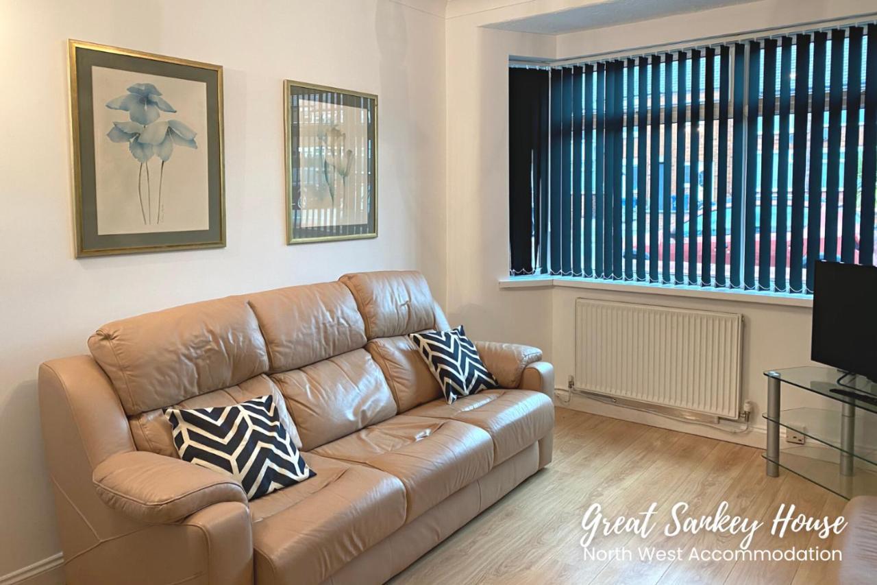 Great Sankey Serviced Accommodation ワーリントン エクステリア 写真
