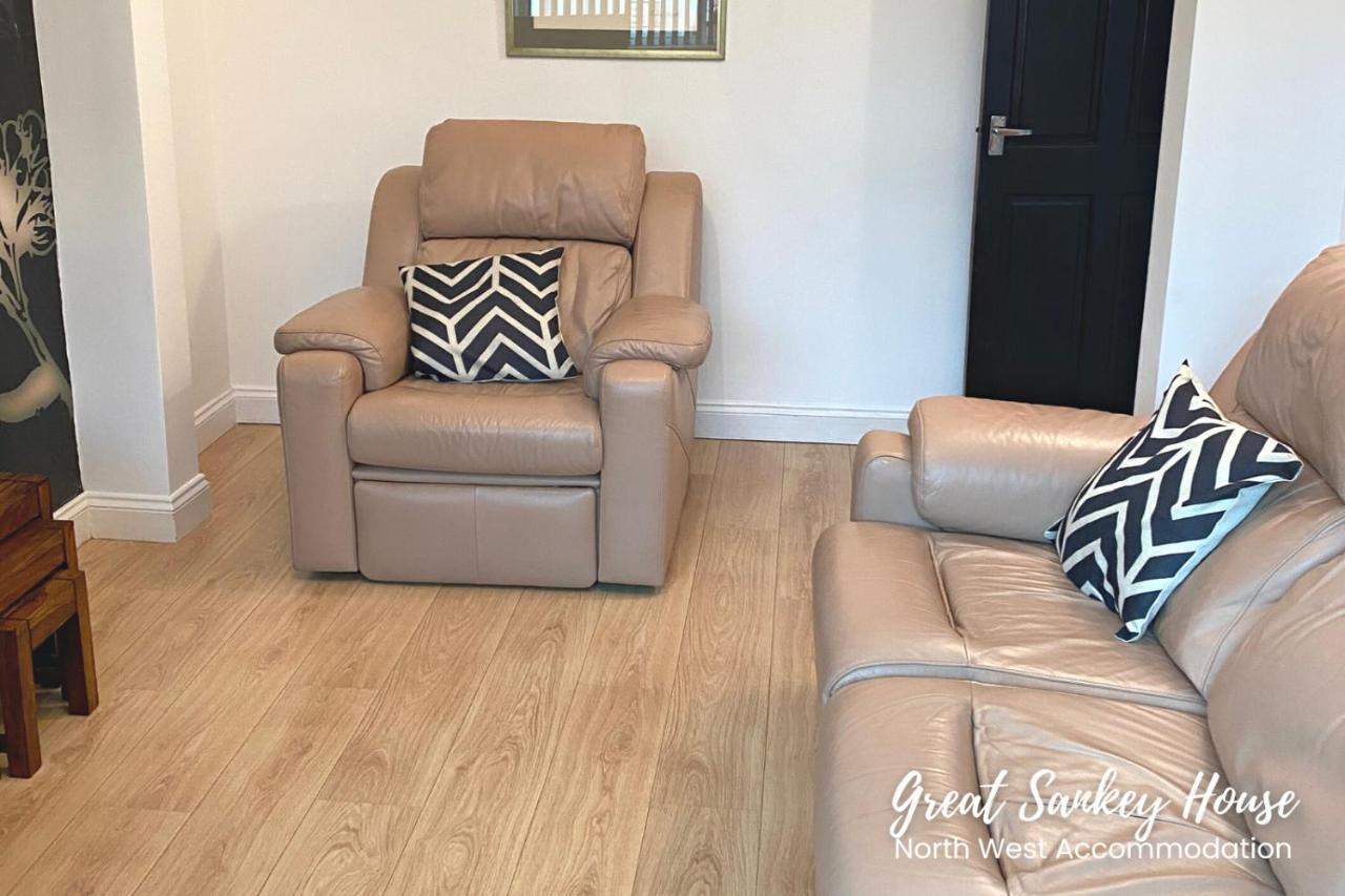Great Sankey Serviced Accommodation ワーリントン エクステリア 写真
